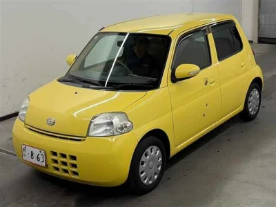 Daihatsu Esse