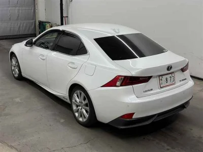 Lexus IS