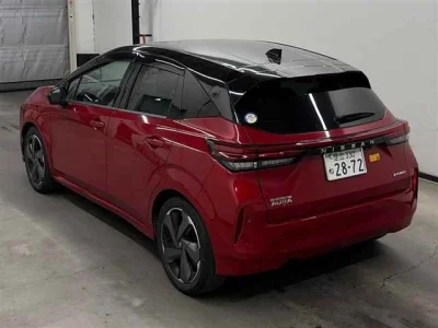 Nissan Aura