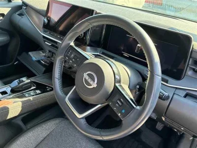 Nissan Aura