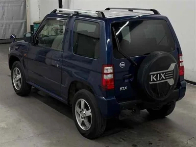 Nissan Kix