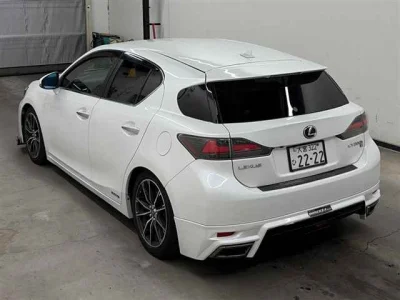 Lexus CT200h