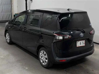 Toyota Sienta
