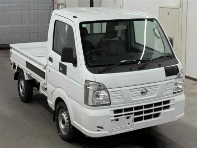 Nissan NT100 Clipper