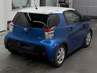 Toyota iQ