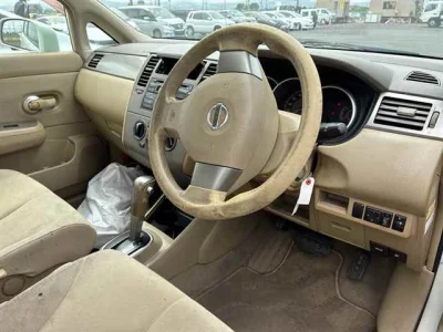 Nissan TIIDA LATIO