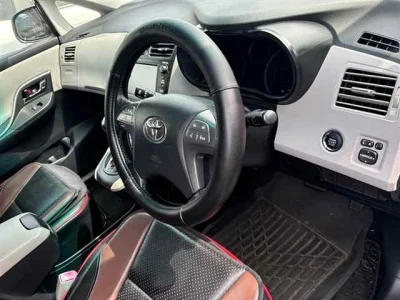 Toyota Mark X Zio