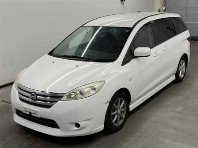 Nissan LAFESTA