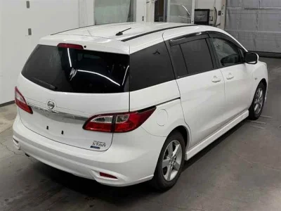 Nissan LAFESTA