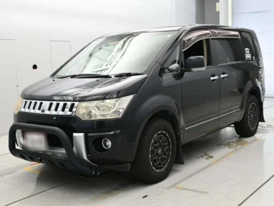 Mitsubishi DELICA D5