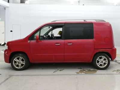 Honda Mobilio Spike