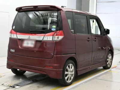 Mitsubishi Delica D:2