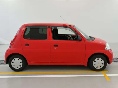 Daihatsu Esse
