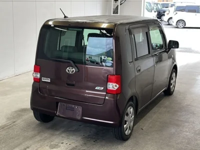 Toyota Pixis Space