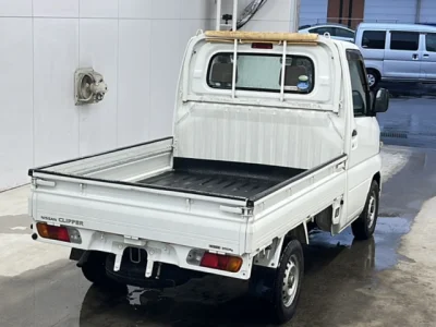 Nissan CLIPPER TRUCK