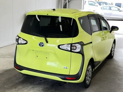 Toyota Sienta