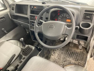 Nissan NT100 Clipper
