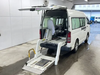 Toyota HiAce Van