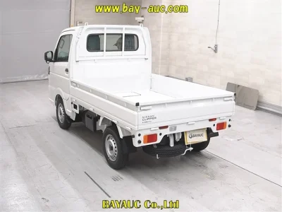 Nissan NT100 Clipper
