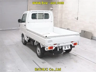 Nissan NT100 Clipper
