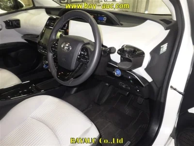 Toyota Prius PHV