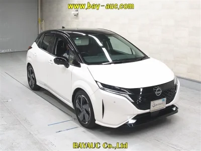 Nissan AURA
