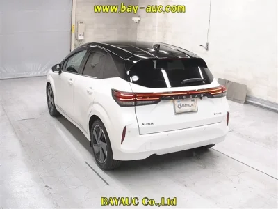 Nissan Aura