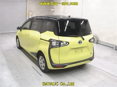 Toyota Sienta
