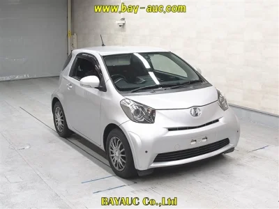 Toyota iQ