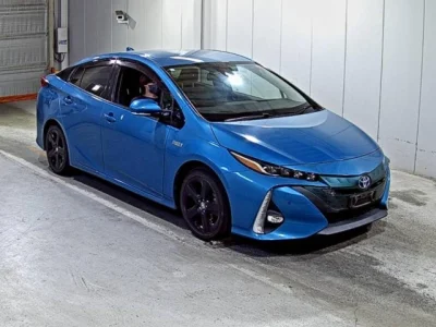 Toyota Prius PHV