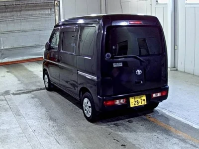 Toyota Pixis Van