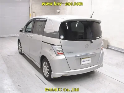 Honda Freed Spike