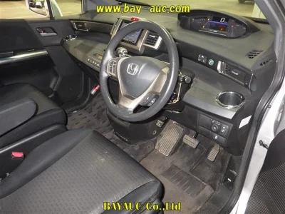 Honda Freed Spike