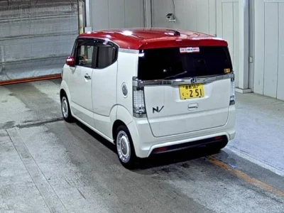 Honda N-Box Slash