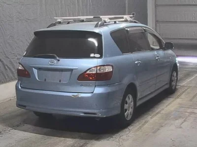 Toyota Ipsum
