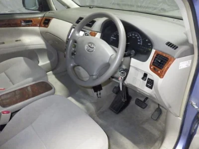 Toyota Ipsum