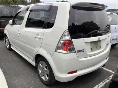 Daihatsu YRV