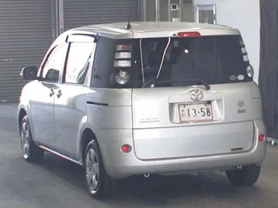 Toyota Sienta