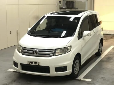 Honda Freed Spike