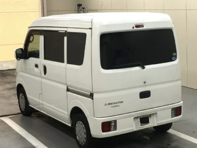 Mitsubishi Minicab Van
