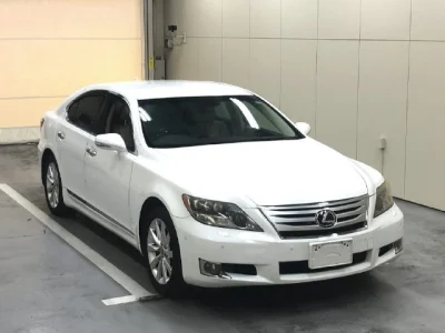 Lexus LS600h
