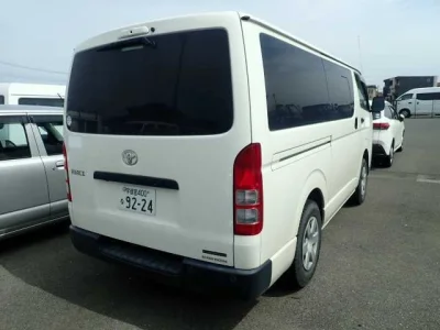 Toyota HiAce Van