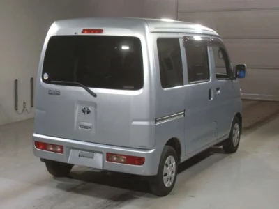 Toyota Pixis Van