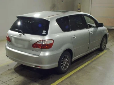 Toyota Ipsum