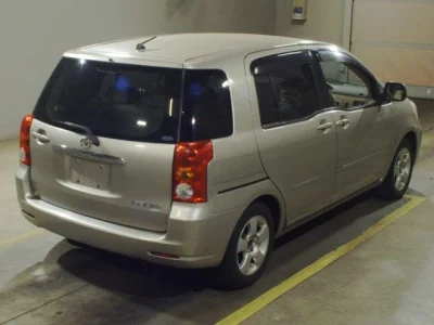 Toyota Raum