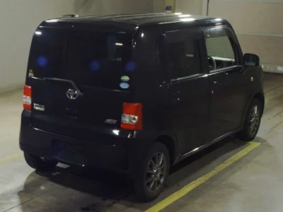Toyota Pixis Space