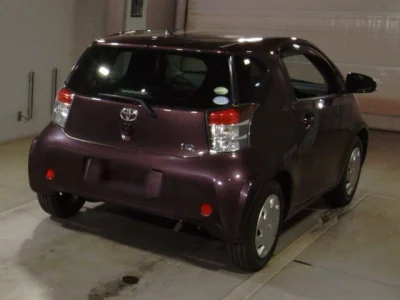 Toyota iQ