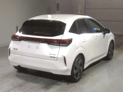 Nissan Aura