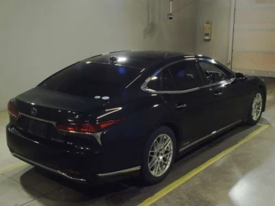 Lexus LS