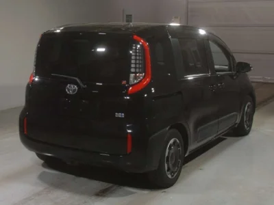 Toyota Sienta